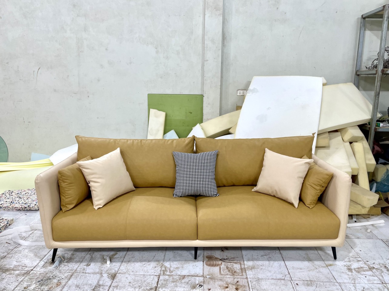 Sofa văng tân cổ điển giá rẻ chất liệu áo vải nỉ